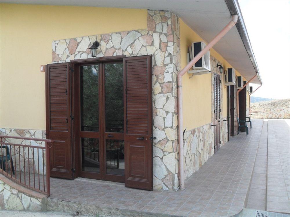 Agriturismo La Targa Buonfornello エクステリア 写真